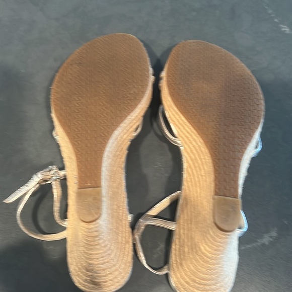 GUC! Michael Michael Kors Kami T Strap Wedges - Picture 4 of 10